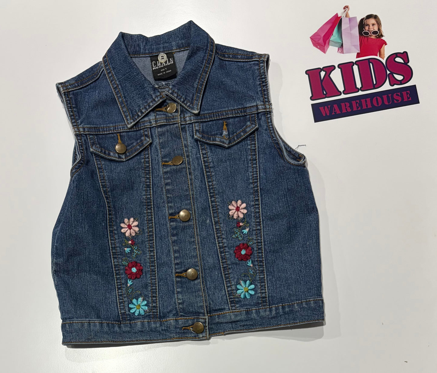 Chain Reaction Denim, Flower Knit Vest Size 3