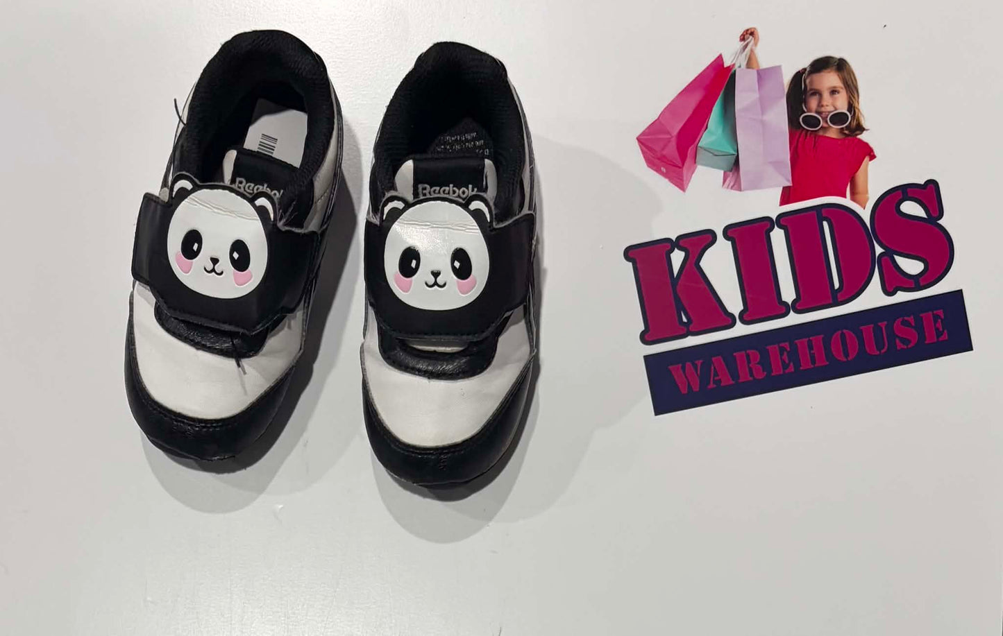 Reebok Black, White, Panda Runners Size US7/UK6 (Child)