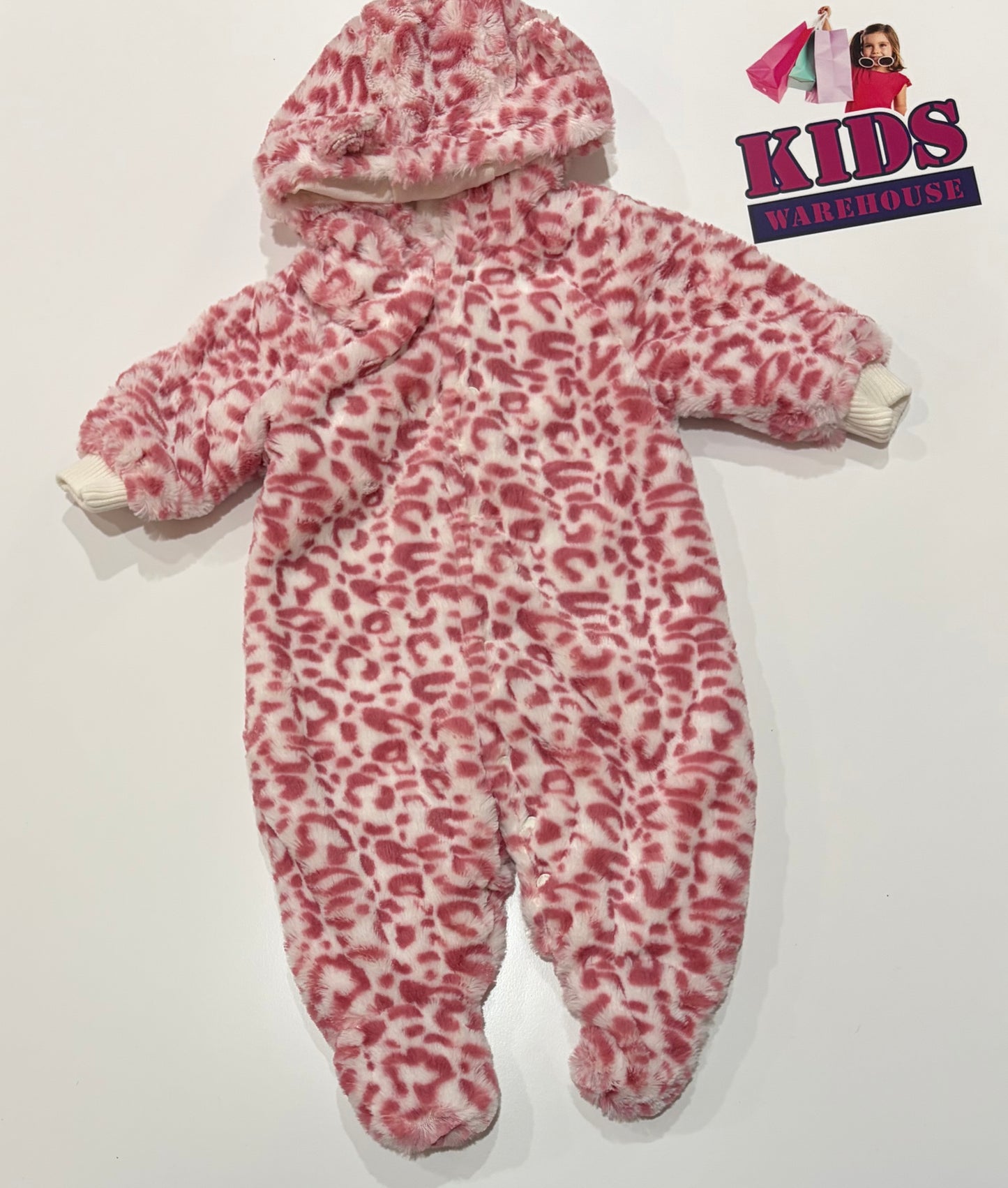 Pumpkin Patch White, Pink Leopard Fluffy Onesie Size 000