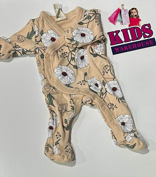 Premmie Baby Berry Cream Jumpsuit With White Flower Pattern Size 00000