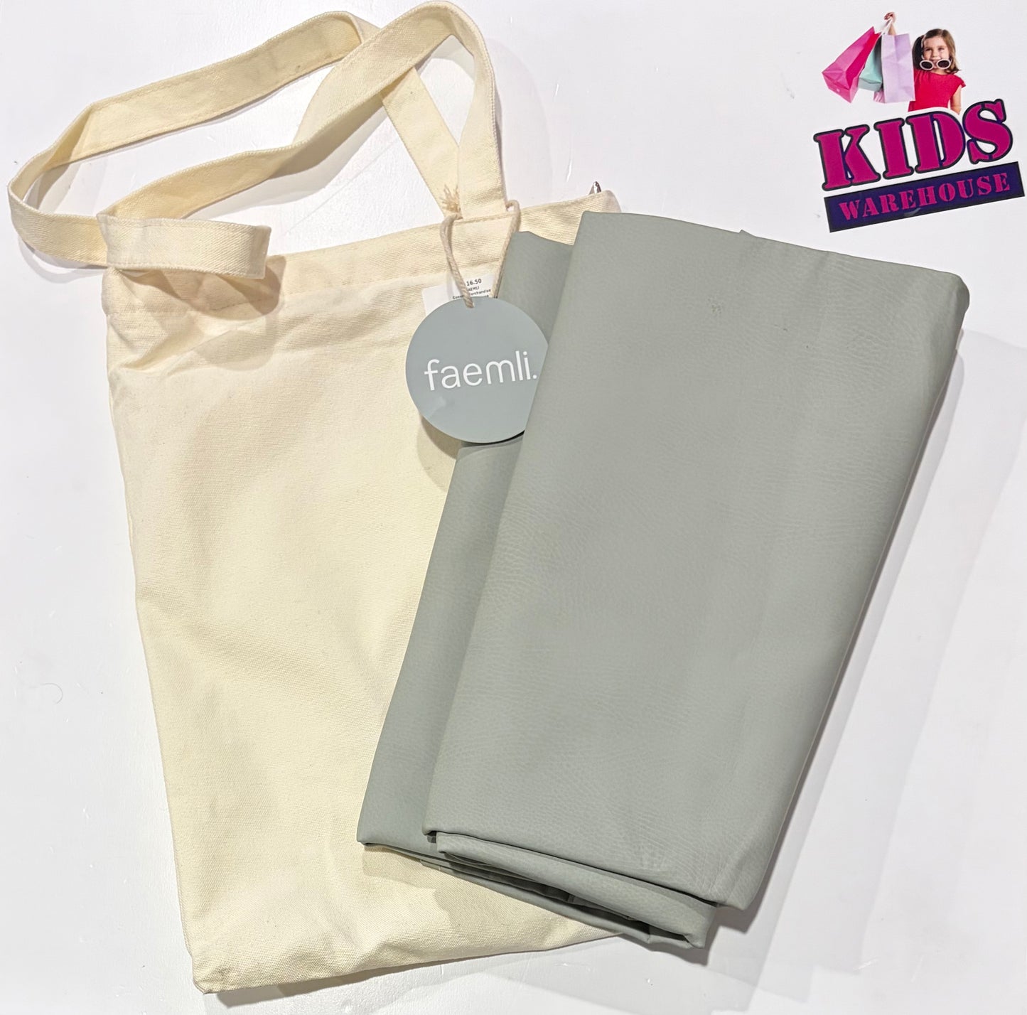 Not Used Faemli Green Leather Mat & Bag 135x135cm