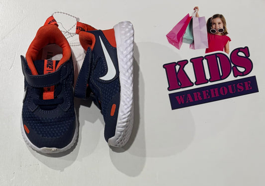 Nike Navy Blue, Orange Runners Size US4/UK3.5 (Child)