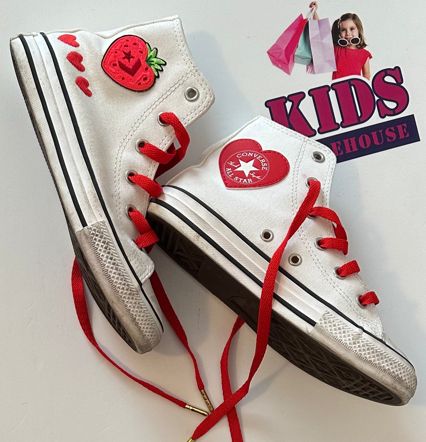 Baby girl 2025 red converse