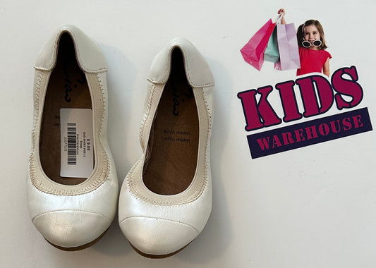 Ciao White Flats Size 11 (Child)