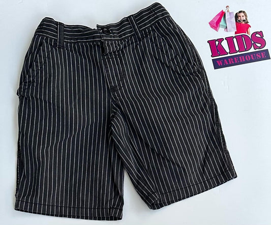 H&T Black & White Shorts Size 4