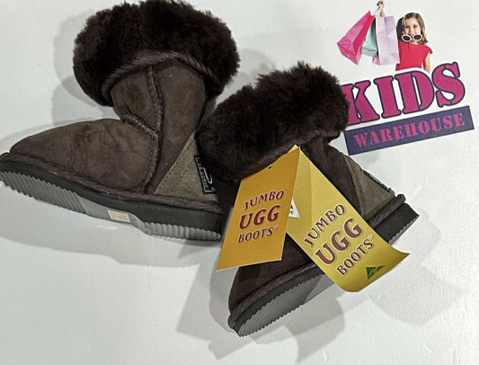 NEW Jumbo UGG Boots Brown Fluffy Slippers Size US7/UK6 (Child)