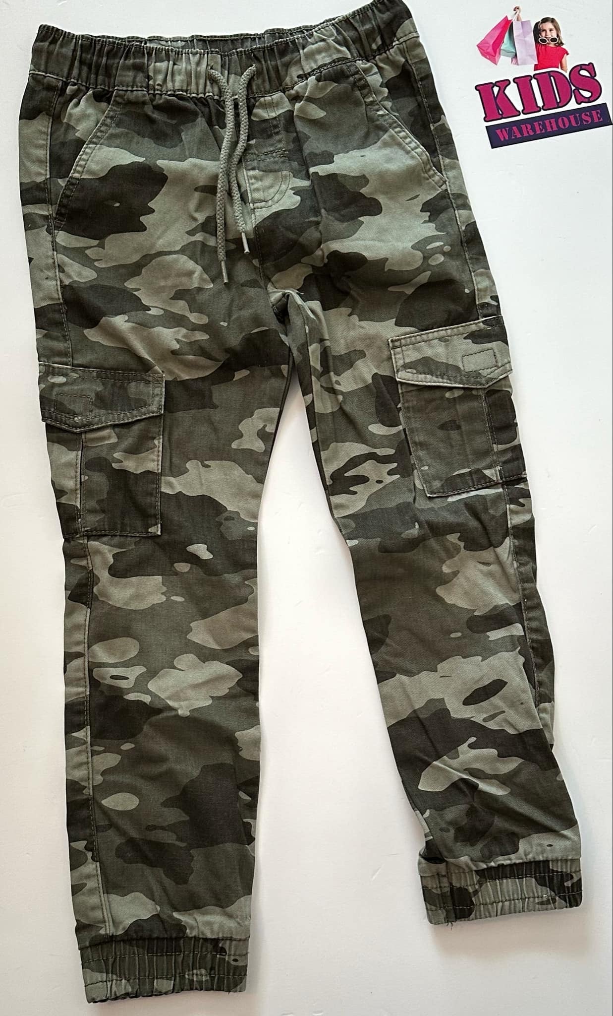 Brilliant Basics Green Camouflage Pants Size 8