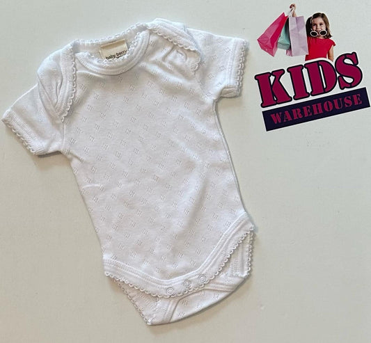 Premmie Baby Berry White Bodysuit Size 00000