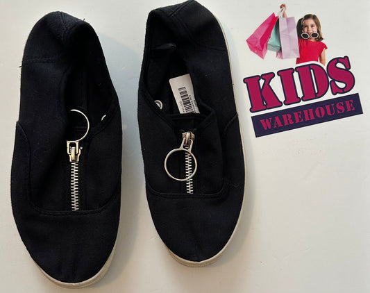 Rubi Black Zip Up Shoes Size 2.5 (Older Child)