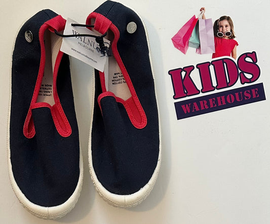 New Walnut Melbourne Blue & Red Canvas Shoes Size UK 1 (Older Child)