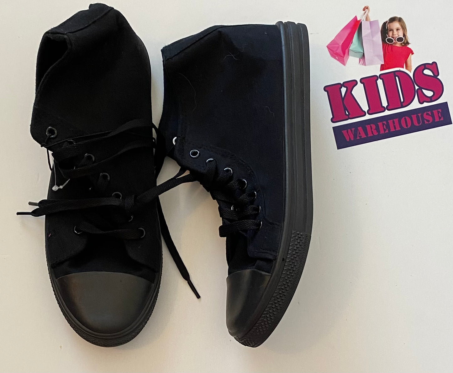 New Target Black Casual Shoe Size 6 (Older Child)