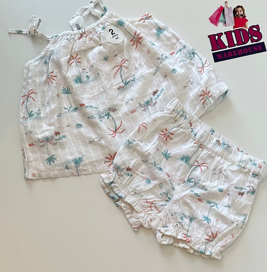 New 2 Piece Top & Shorts Set Size 0